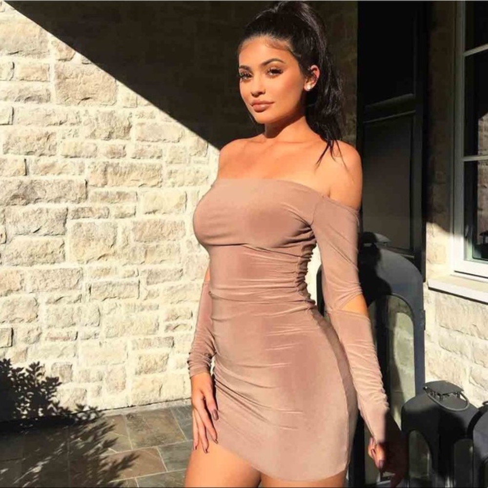 NEW WITH TAGS Pretty Little Thing Tan Bardot Dress